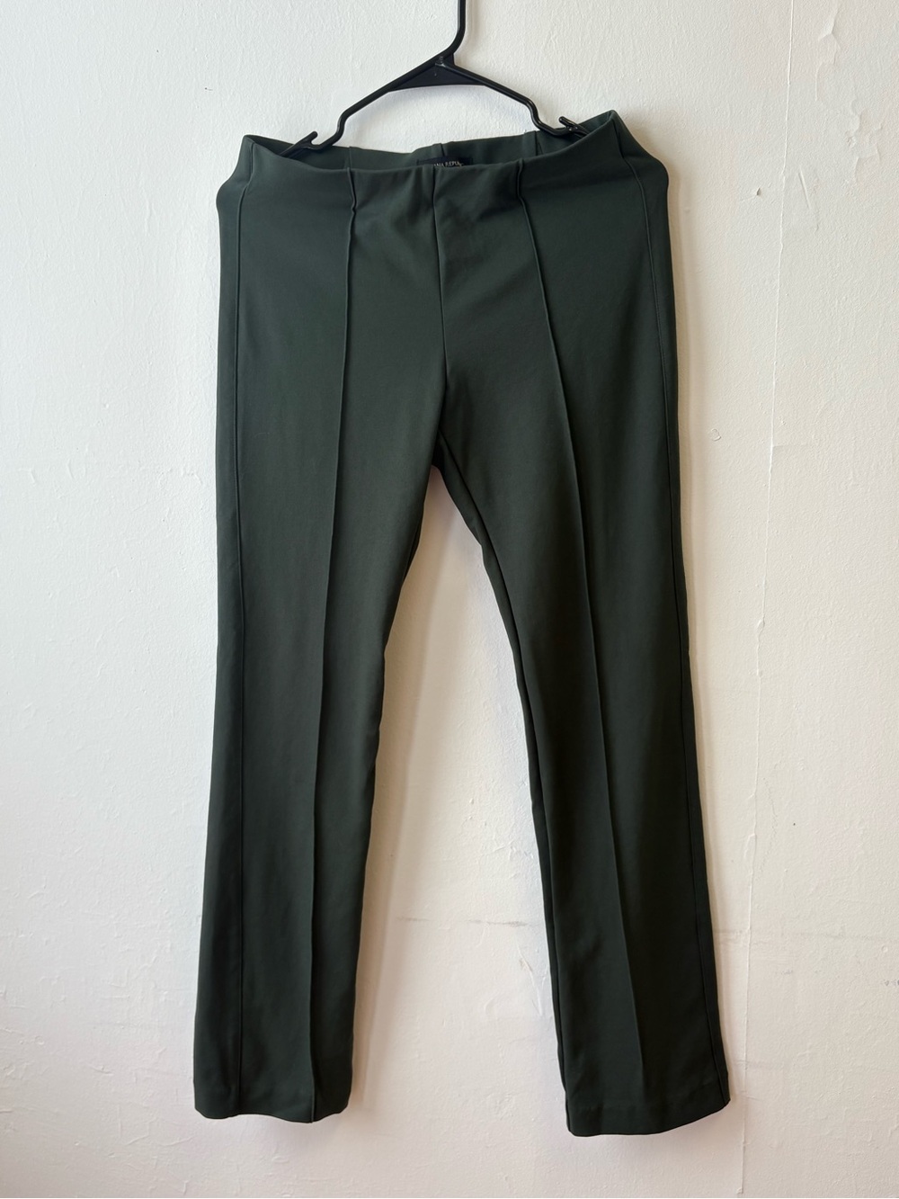 Banana Republic Ponte Pants
Green Size Médium Women's